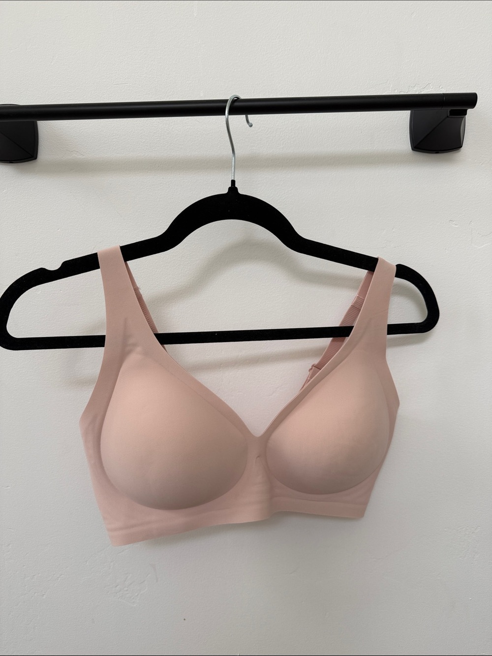 Wireless Light Blush Support Bra with Smooth Finish